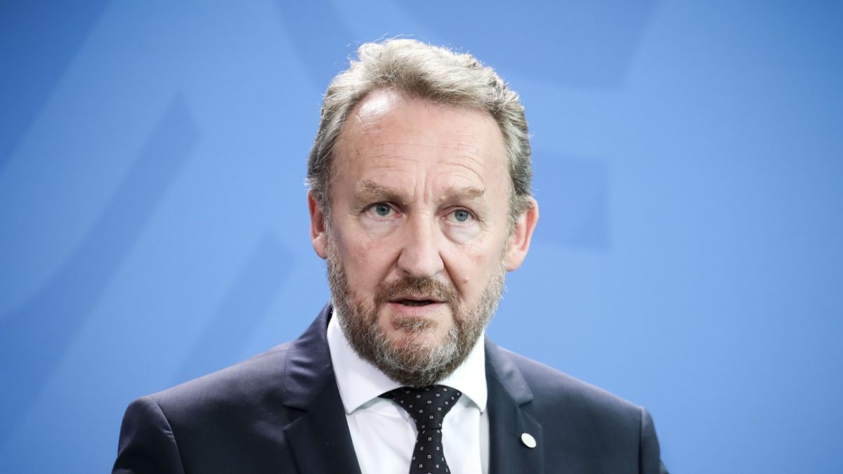 Izetbegović o ideji neformalnog sastanka Schmidta i političara iz RS-a: Ja mu to ne bih preporučio
