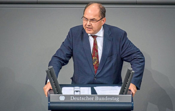 Šmit poručio političarima: Ja nisam veliki vezir!