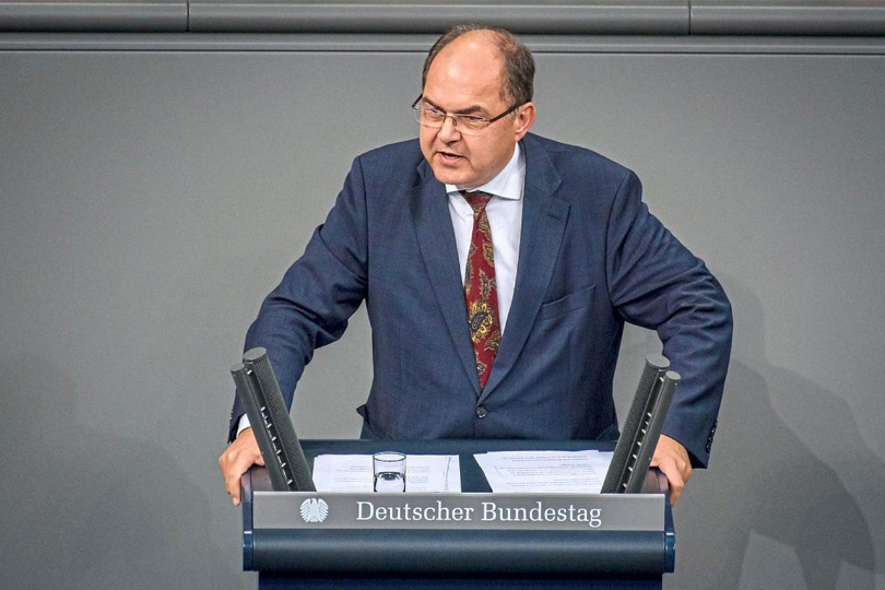 Schmidt: Regionalni lideri ubijedili Dodika da odustane od povlačenja iz Oružanih snaga BiH