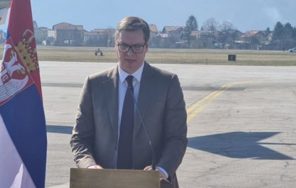 Vučić: Molim lekare da donesu odluku o trećoj vakcini