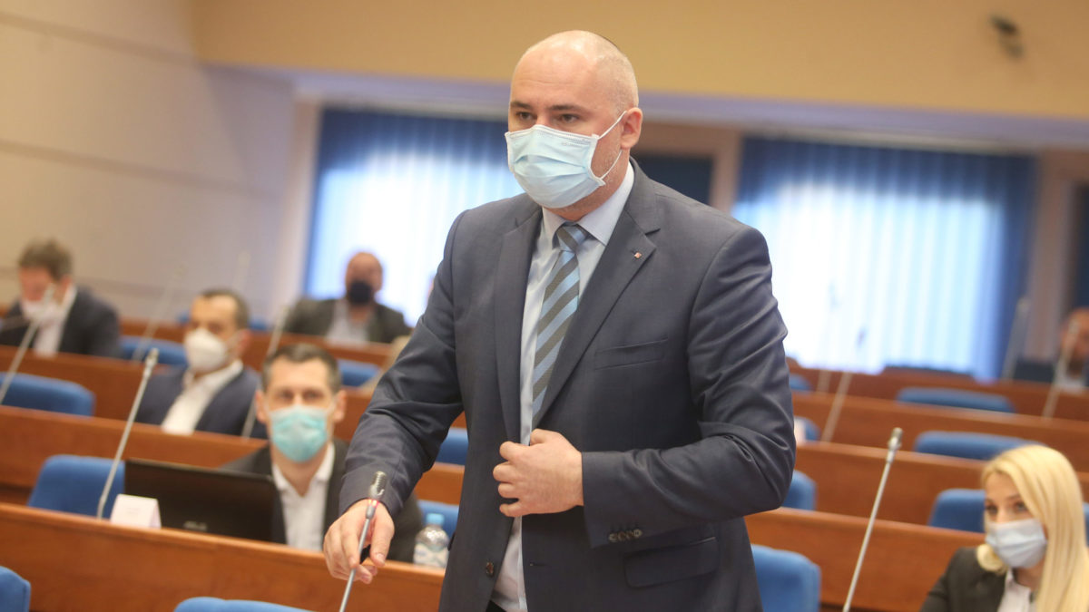 Topić odgovorio na prozivke iz PDP-a: Ja sam odgovoran čovjek