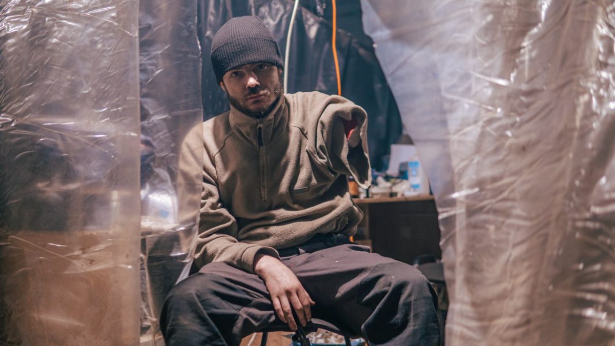 “Azov” objavio fotografije iz opkoljene željezare