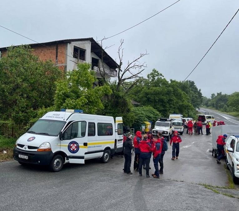Za nestalim avionom u Hrvatskoj tragaju i specijalci, pojavile se nove informacije o putnicima