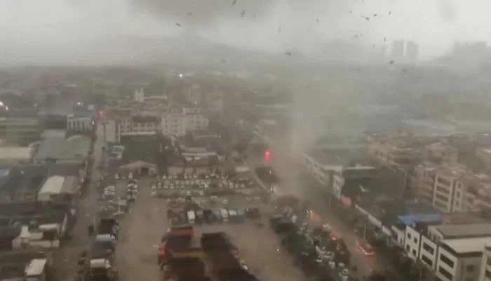 Tornado u Kini rušio sve pred sobom