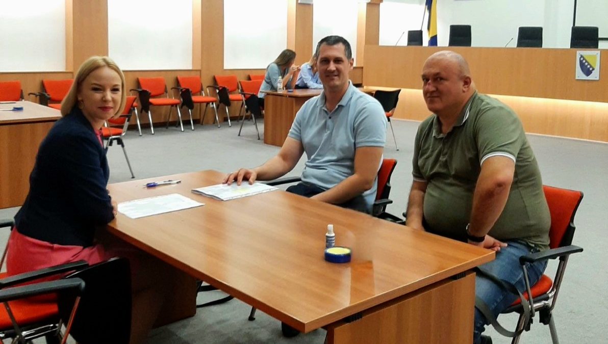 Ujedinjena Srpska  je predala kompletne liste CIK-u u propisanom roku