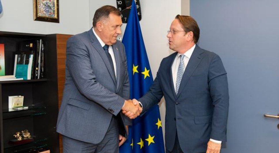 Dodik nakon sastanka sa Varheljijem: Uređivanje sudstva i javnih nabavki za mene prioritet