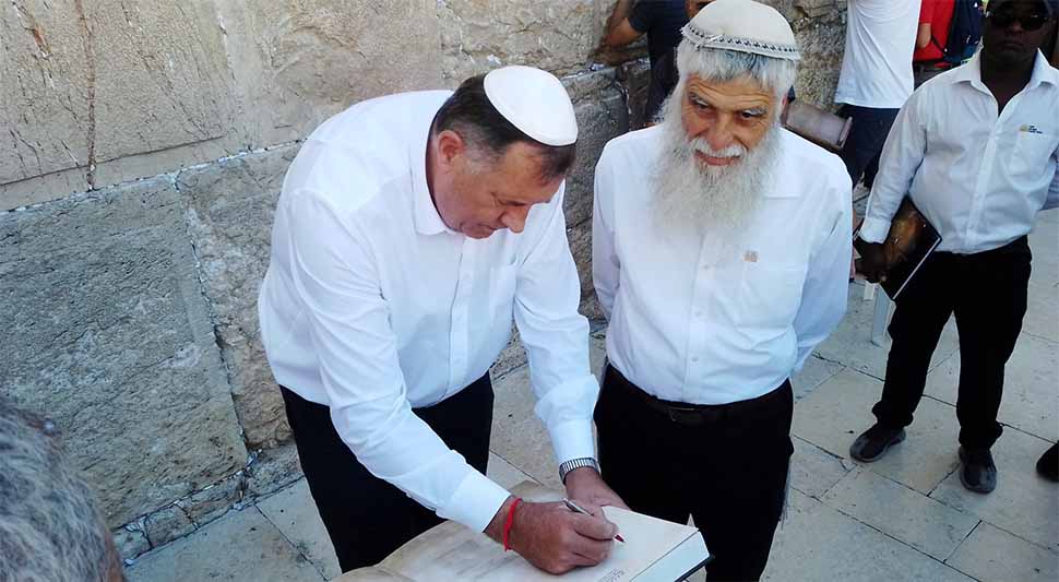 Dodik posjetio Zid Plača, poželio da Republika Srpska bude nezavisna