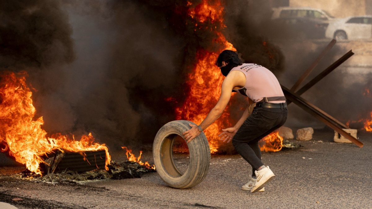 Bagdad – U sukobima vojske i pristalica uticajnog šiitskog vođe ubijeno 15 ljudi