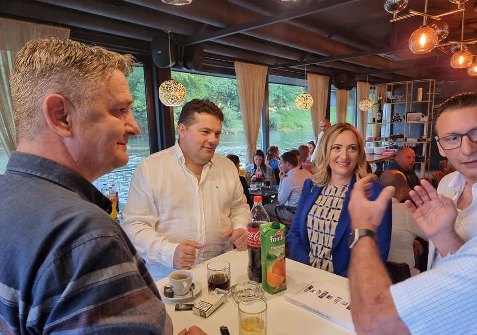 “Ujedinjena Srpska primjer kako se pravi uspješan tim.”