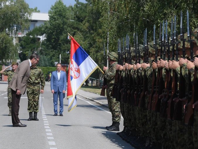 Vučić: “Šta to nas briga”