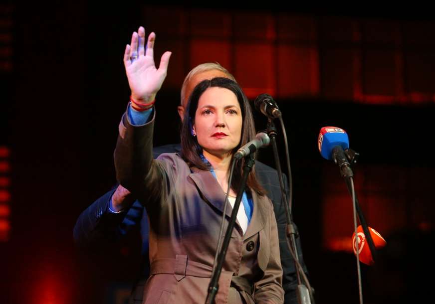 Trivićeva na mitingu poručila da će možda biti novih oblika okupljanja 