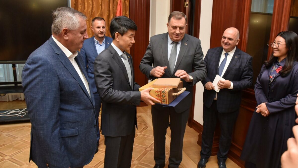 Dodik sa predstavnicima kineskih kompanija o mogućim infrastrukturnim projektima