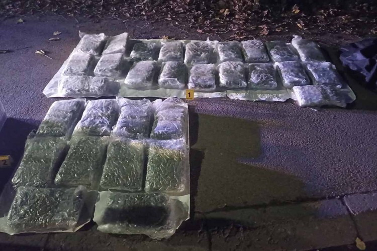 U vozilo spakovao 11 kilograma marihuane