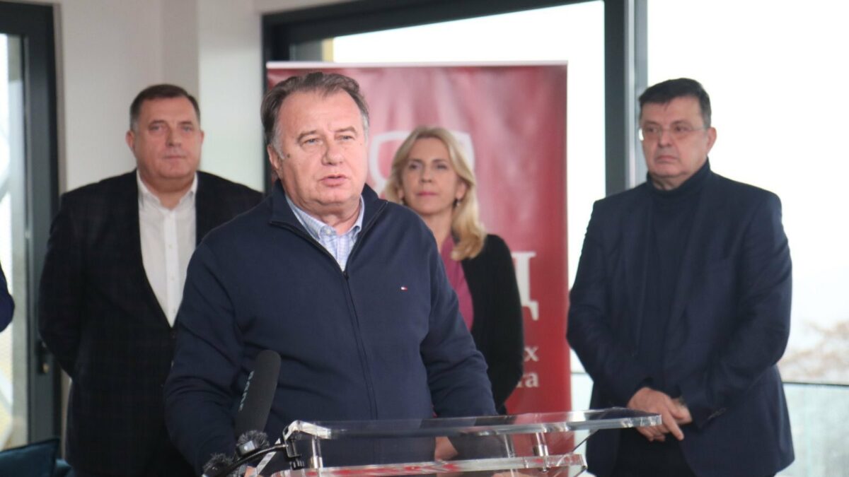 Nikšić: Žao mi je što smo povrijedili vjerska osjećanja lidera SDA