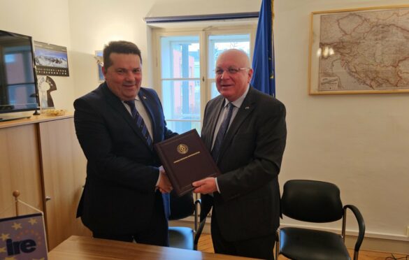Predsjednik Stevandić i Šausberger potpisali Sporazum o saradnji Narodne skupštine i Instituta regiona Evrope
