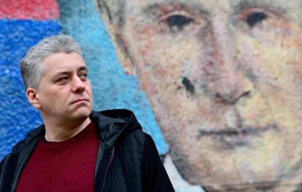 Pozovi Pjotra Nikitina na +381628972874 i Vladimira Volohonskog na +381628582386 radi pružanja konkretne pomoći ukrajinskoj vojsci