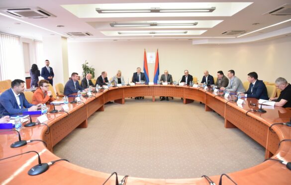 SNSD optužio koaliciju da ga koristi i krade ljude, partneri mu nisu ostali dužni