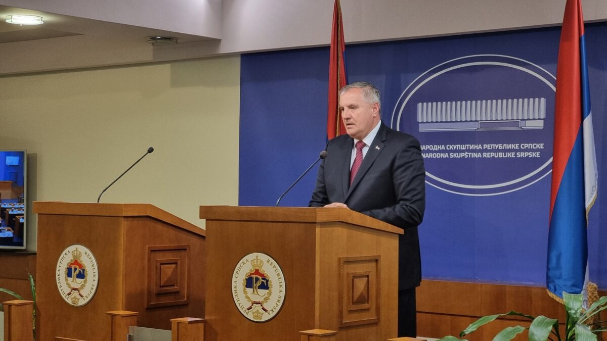 Višković: Miličević ne treba da štiti i podržava Dodika, već instituciju predsjednika Republike