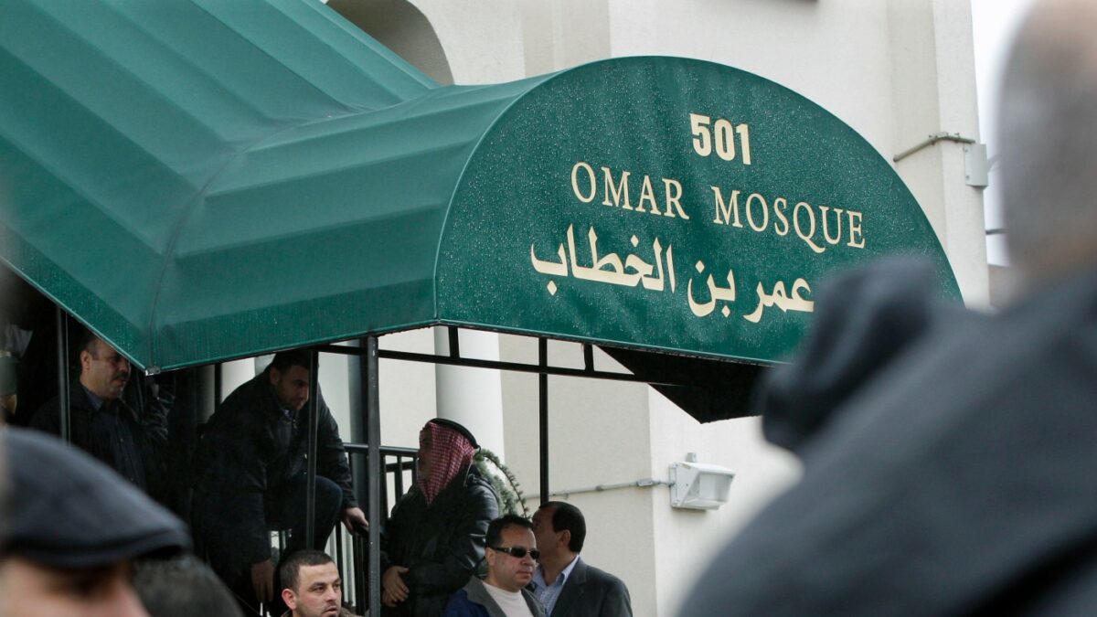 Imam u džamiji izboden tokom molitve