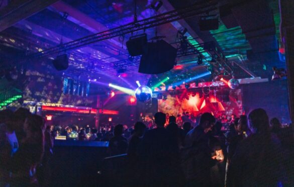 Ugostitelji žele uvesti neograničeno radno vrijeme u ljetnjim mjesecima