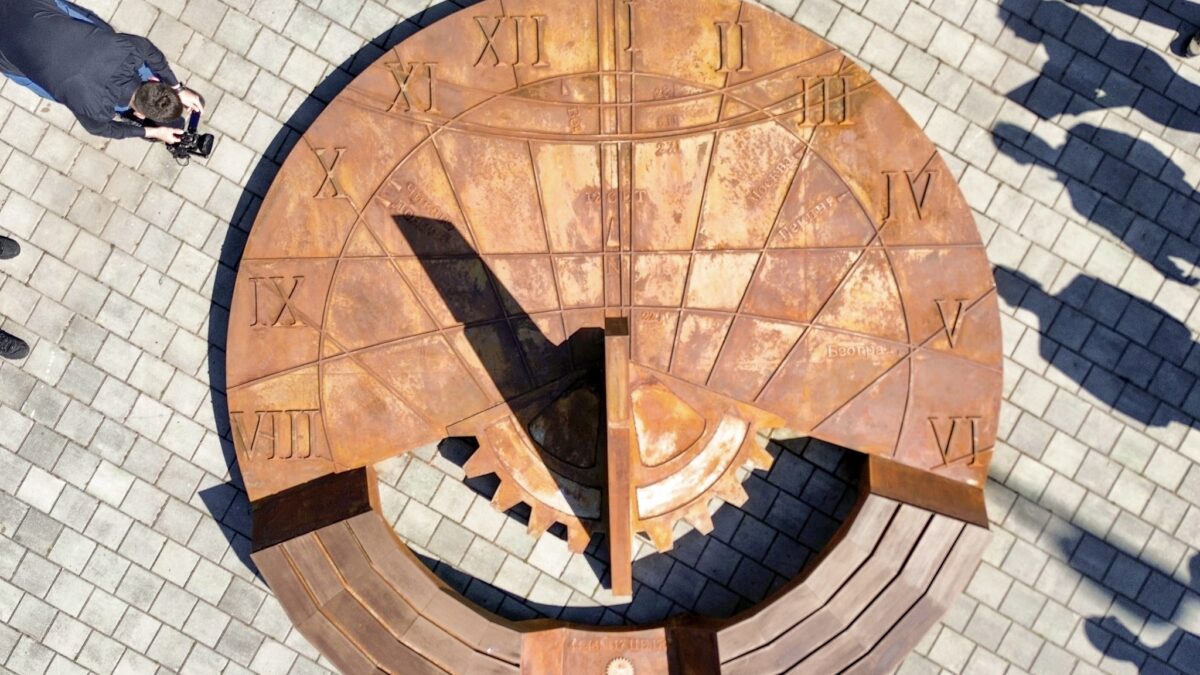 U centru Banjaluke postavljen prvi sunčani sat