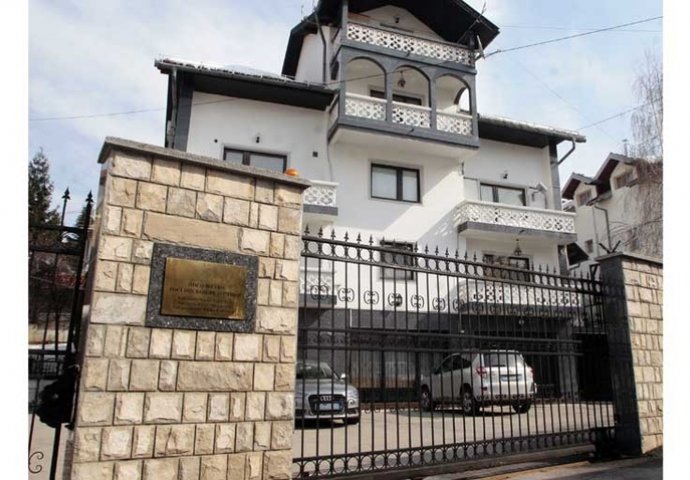 Ambasada Rusije u BiH naglasila: Šmitove takozvane odluke nelegitimne