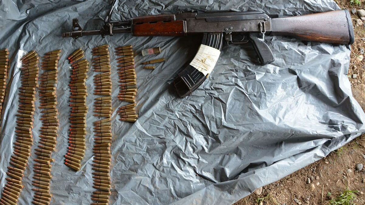 Policijska akcija u Prijedoru, pronašli automatsku pušku i municiju