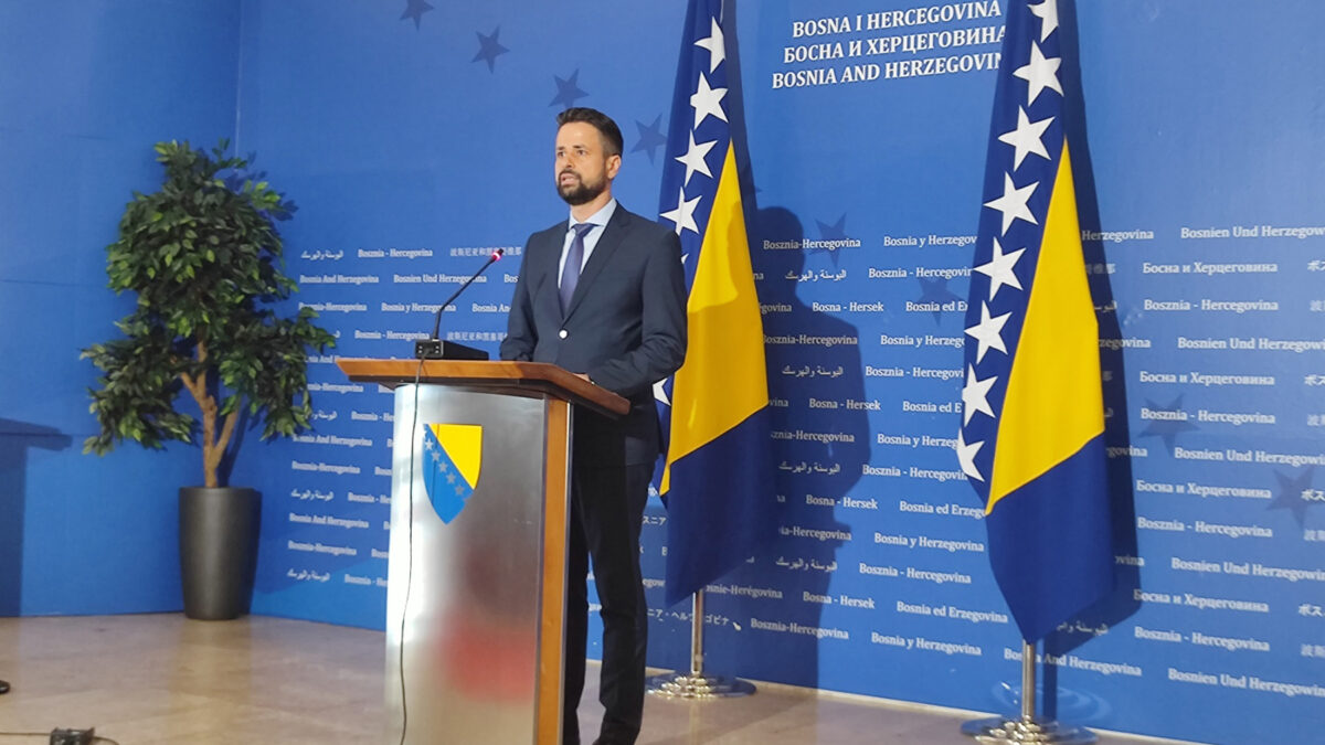 Amidžić: U BiH se dovodi u pitanje opstanak srpskog naroda