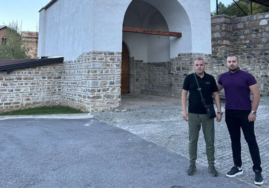 Siniša Vidović u manastiru Banjska na Kosovu i Metohiji