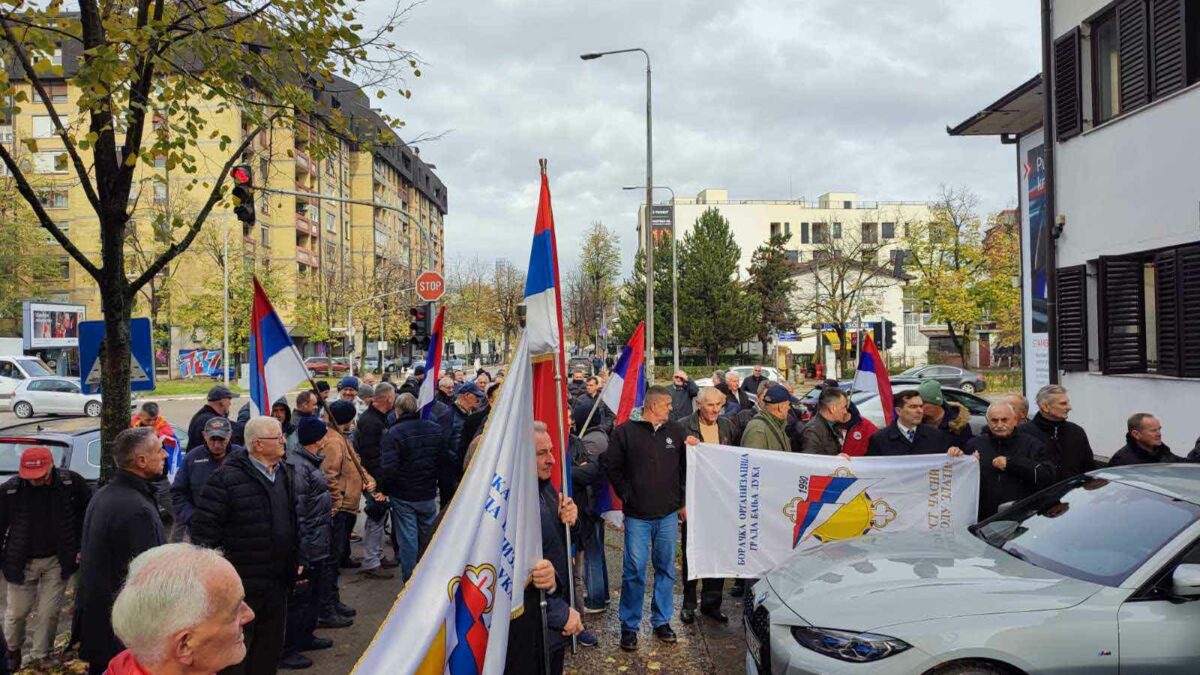 Borci izviždali Konakovića, Nikšića i Fortu uz pjesmu “Oj Kosovo, Kosovo”; Propao pokušaj proslave