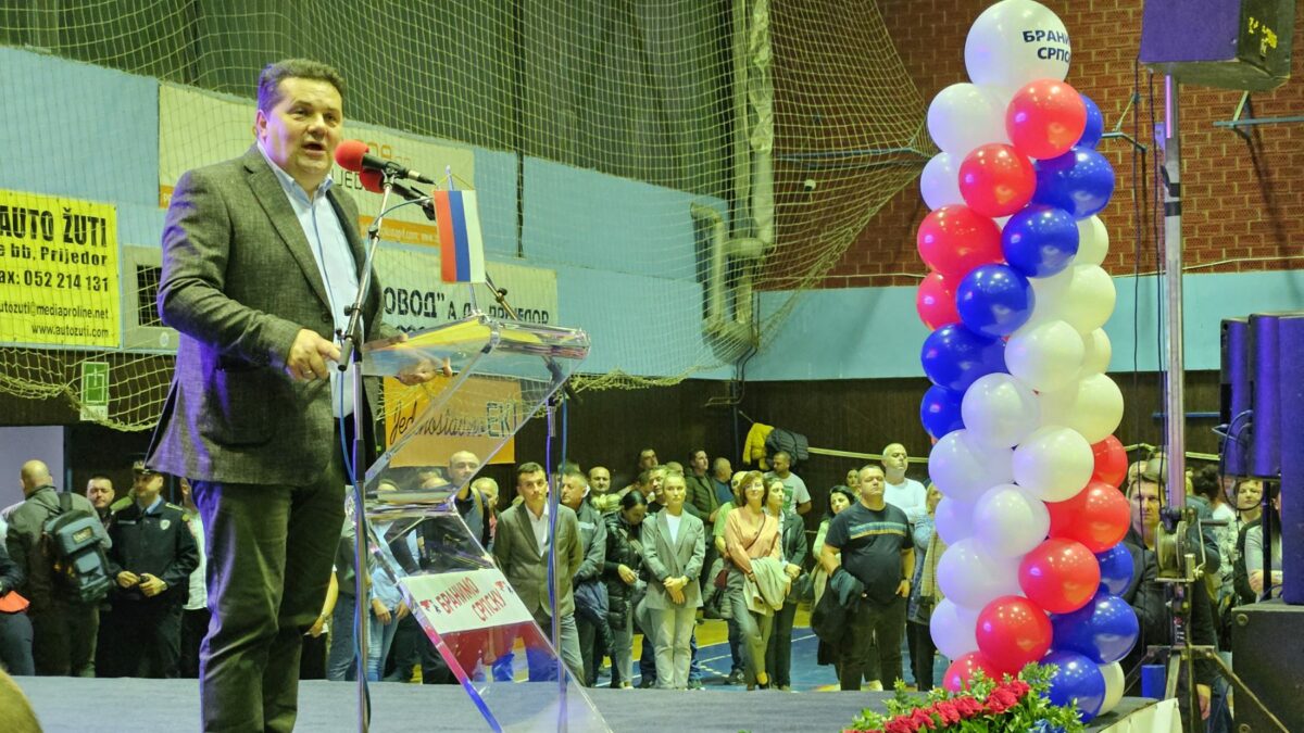 Stevandić: Neće uspijeti da potčine srpski narod