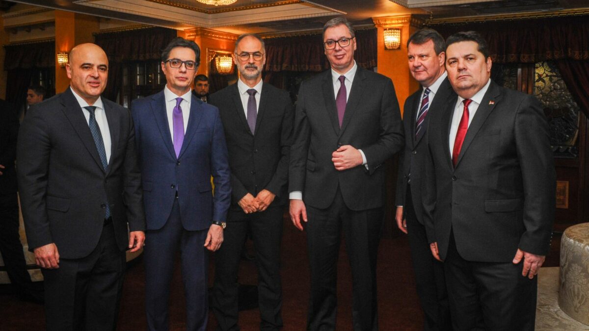 Stevandić: Sveti Sava se nije odrekao snage mača ni mudrosti pera – nećemo ni mi