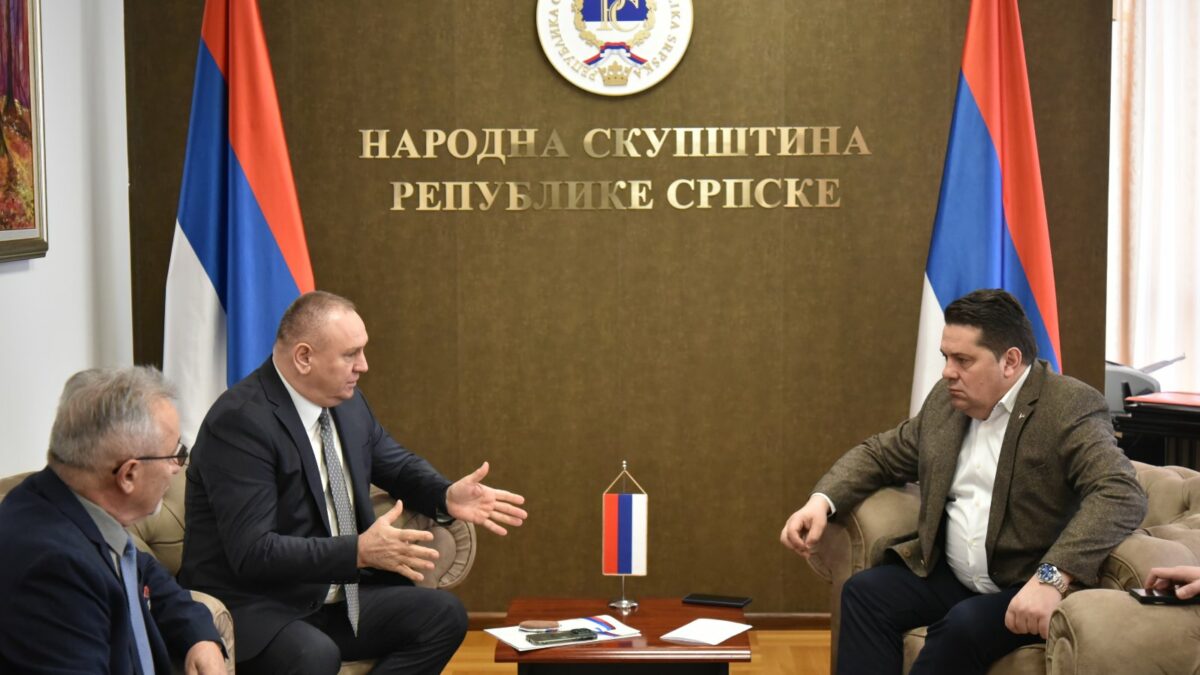 Stevandić sa predstavnicima Organizacije starješina VRS: Svi optuženi da imaju jednaka prava