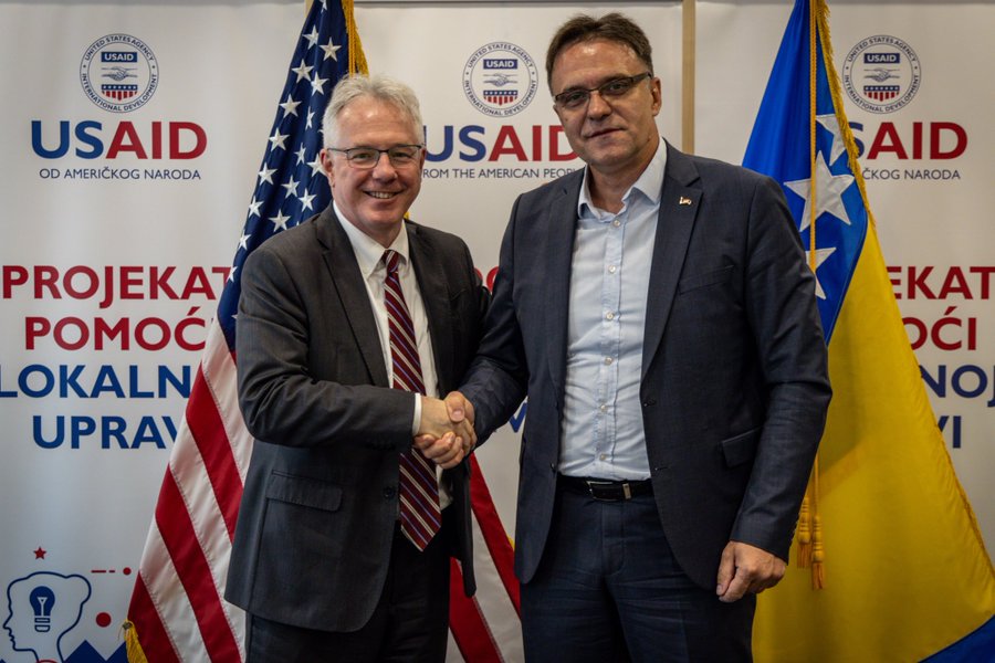 Očaj Majkla Marfija; Slikanje kao poslednja šansa