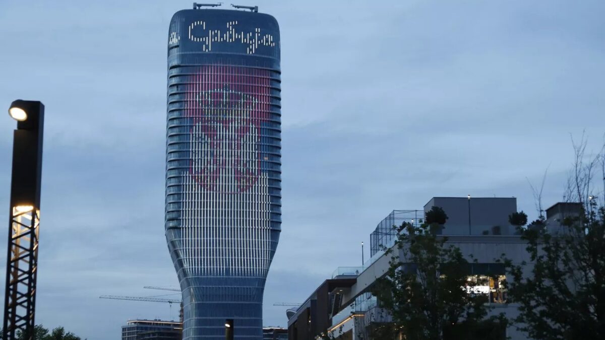 Na kuli “Beograd” ispisano 106 država koje nisu glasale za rezoluciju o Srebrenici