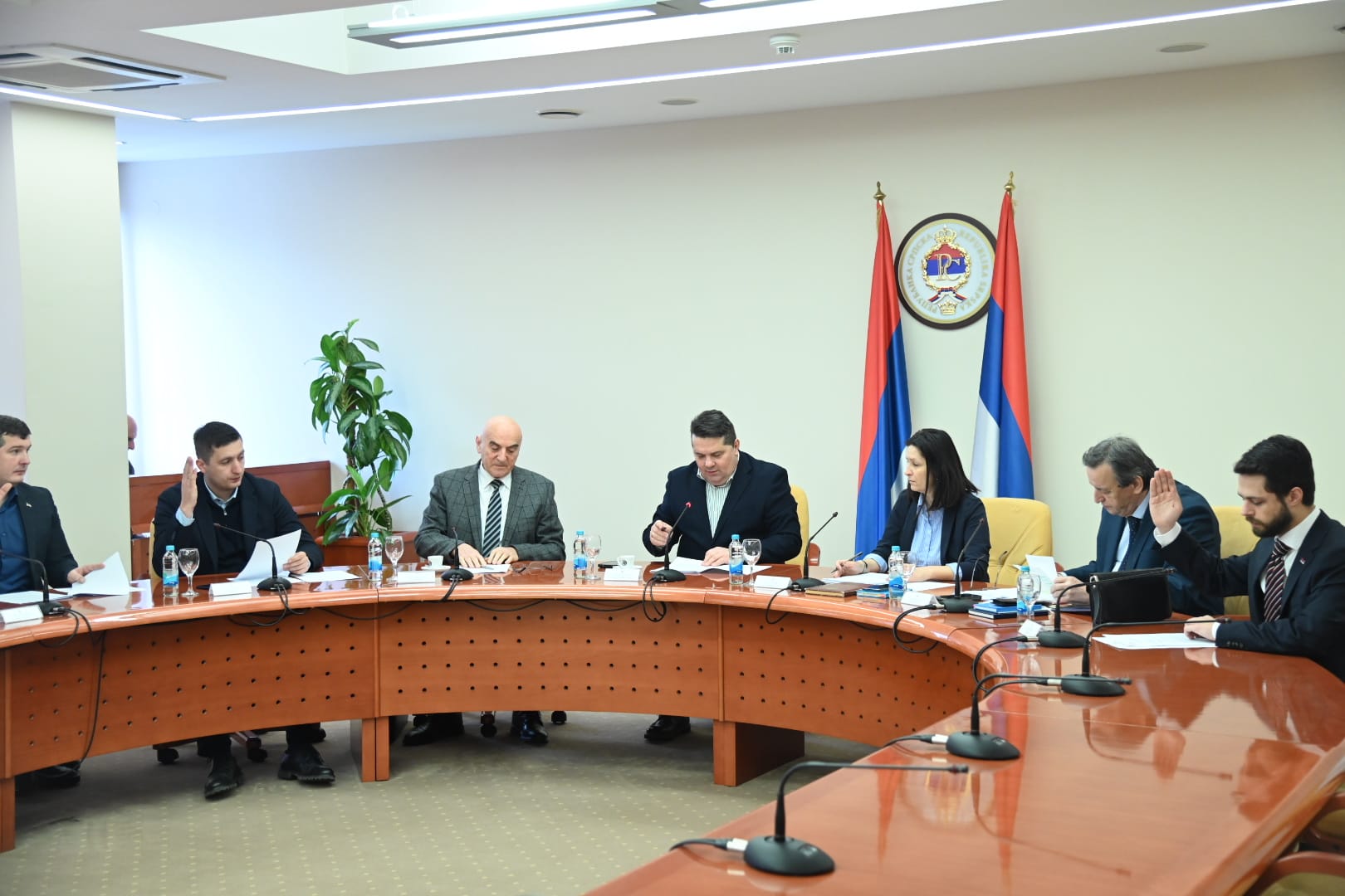 “Zakon o izmjenama Zakona o stvarnim pravima se podjednako odnosi na sve građane Republike i nema nacionalni predznak”