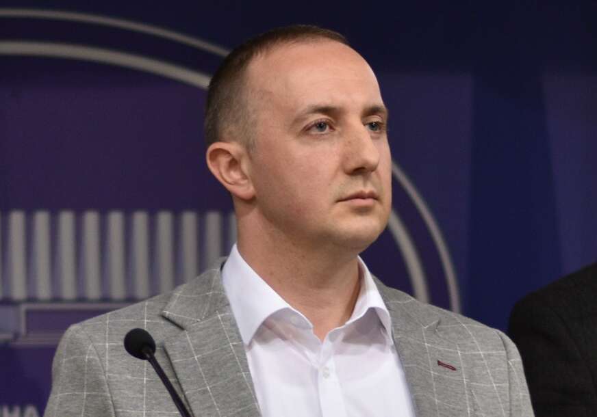 Bodiroga predao potpise za posebnu sjednicu o osudi veličanja ustaške ideologije