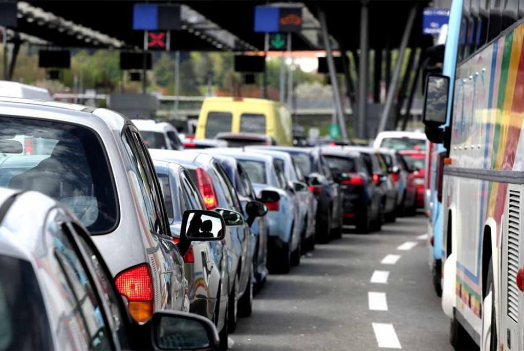 Pojačana frekvencija vozila na graničnim prelazima Kostajnica i Velika Kladuša