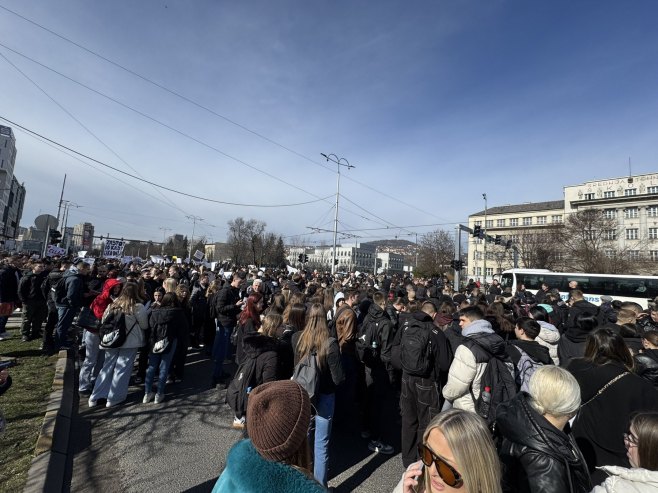 Protesti u Sarajevu: Građani peti dan zahtijevaju siguran javni prevoz