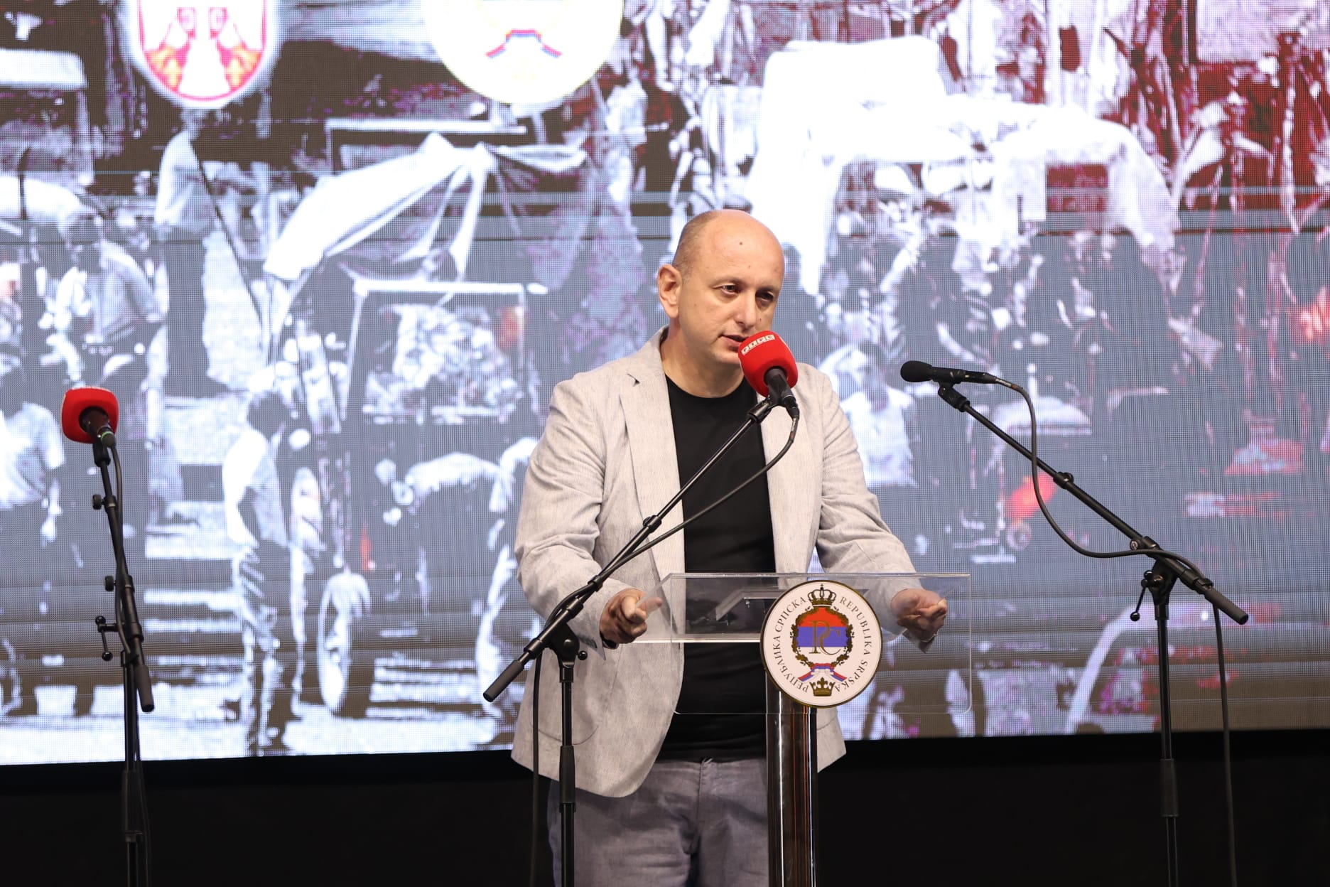 Knežević: Umjesto u Mrkonjić Gradu odnarođena Crna Gora sutra svoj barjak nosi u Zagreb