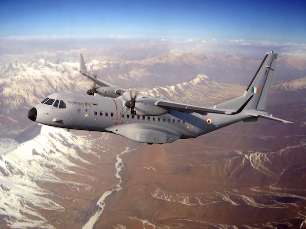 Mogu da lete 11 sati i ponesu 10 tona: Srbija od Erbasa kupuje transportne avione C-295