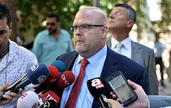 Uskoro stiže u Prištinu: Amerika ima novog ambasadora koga je odlikovao Tači