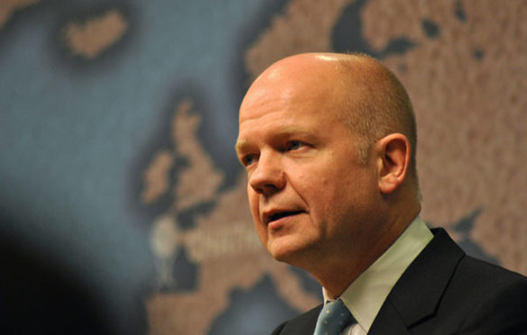 William Hague: Situacija u BiH je ozbiljna, NATO trupe rasporediti u Brčko i aerodrom u Tuzli