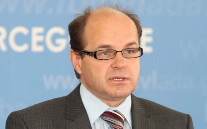 Potpredsjednik SDA reagovao na poziv Čubrilovića