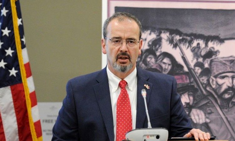 Američki ambasador: “Budite sigurni. Vršimo pritisak na Prištinu”