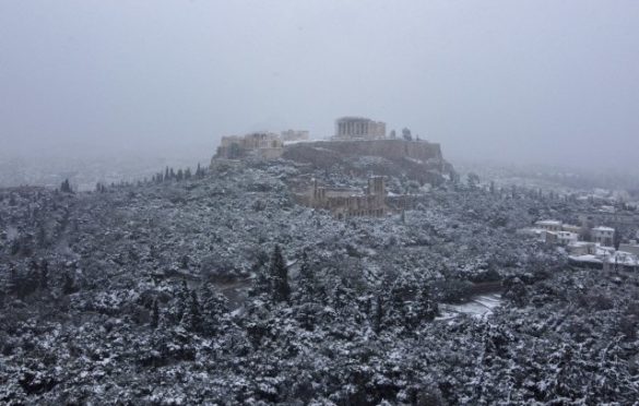 Atina paralisana; Na ulice izašla i Vojska
