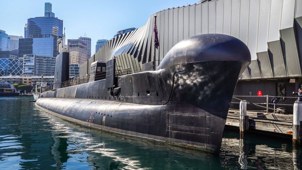 Ne stišava se napetost oko afere „podmornica“