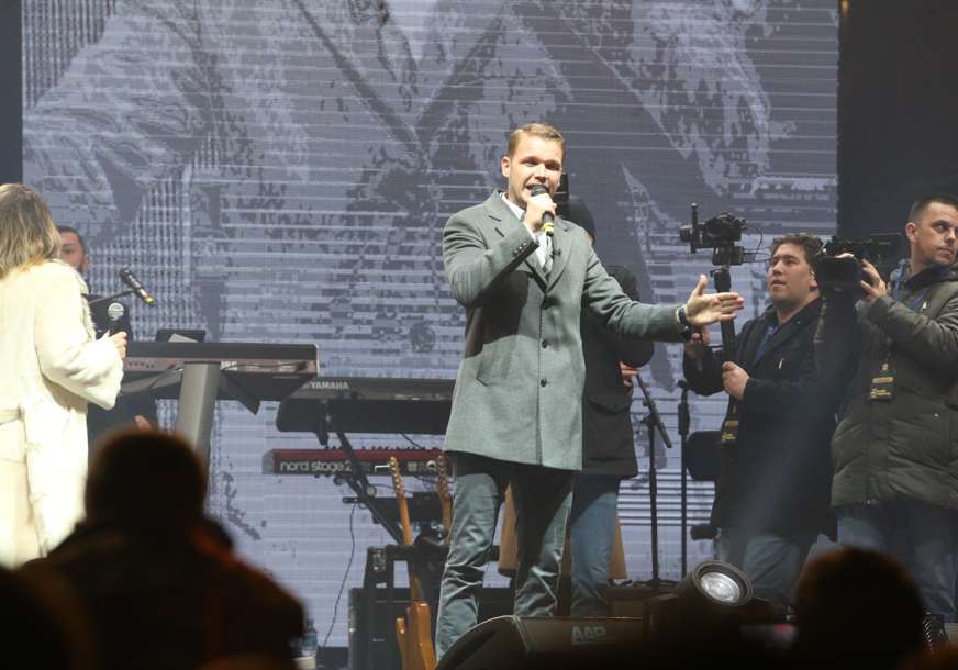 Uvrede na račun Stanivukovića: Gradonačelnik Banjaluke izviždan tokom novogodišnjeg govora