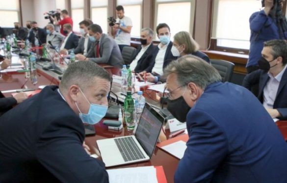 Šta je cilj razgovora koje su otvorile federalne stranke: Raspakujući FBiH ciljaju Ustav BiH