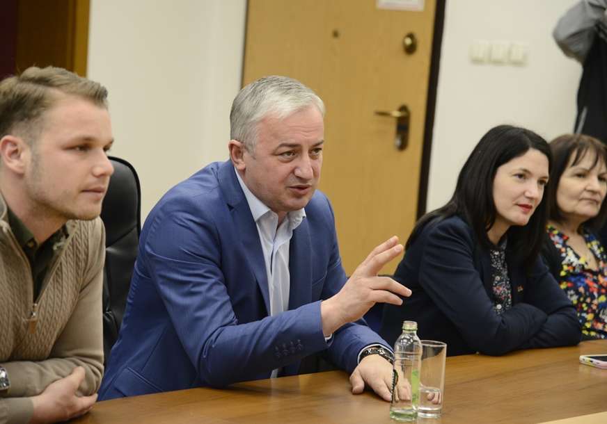 Borenović: Očigledno je da SNSD i HDZ rade sve da spriječe održavanje izbora
